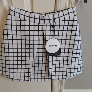 Cameo new with tags mini skirt